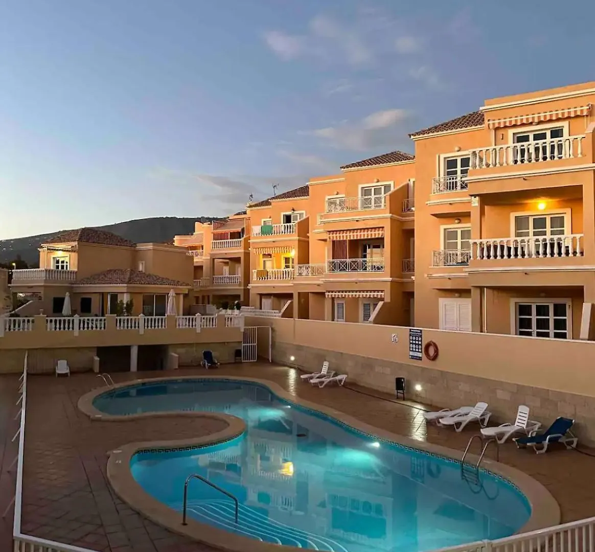 Apartamento En Benimar Piscina Y Garaje Costa Adeje